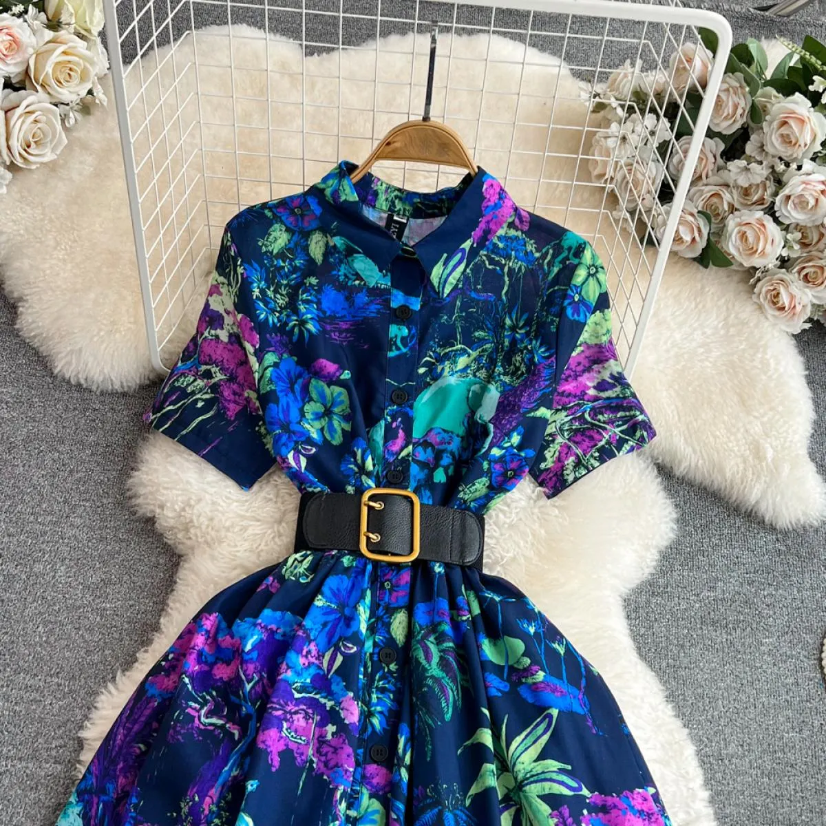 Abito elegante midi a camicia autunnale da donna con risvolto floreale monopetto femminile con cintura viola scuro Traf Daily Ch