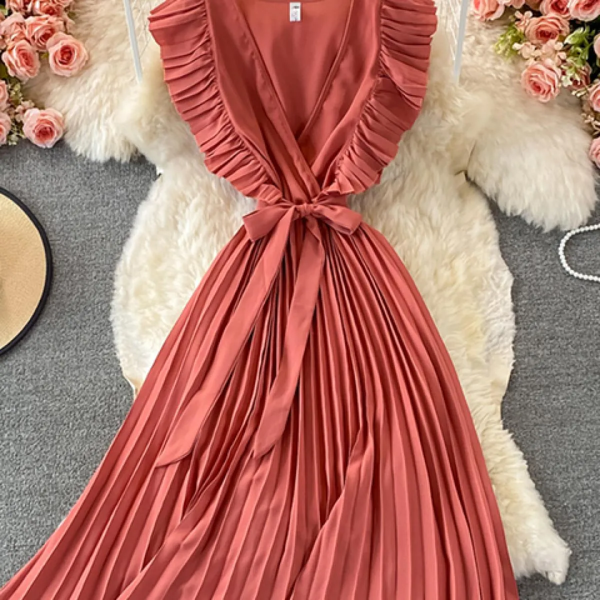 Abito longuette a pieghe verde / rosso / beige da donna estiva Abito longuette drappeggiato con scollo a V femminile Elegante ab