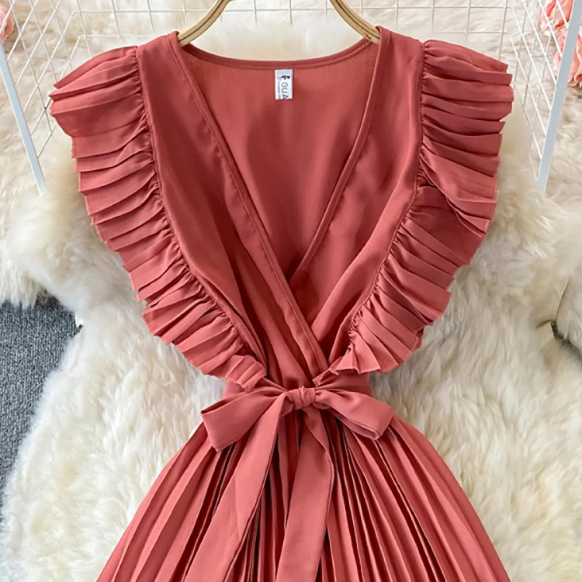 Abito longuette a pieghe verde / rosso / beige da donna estiva Abito longuette drappeggiato con scollo a V femminile Elegante ab