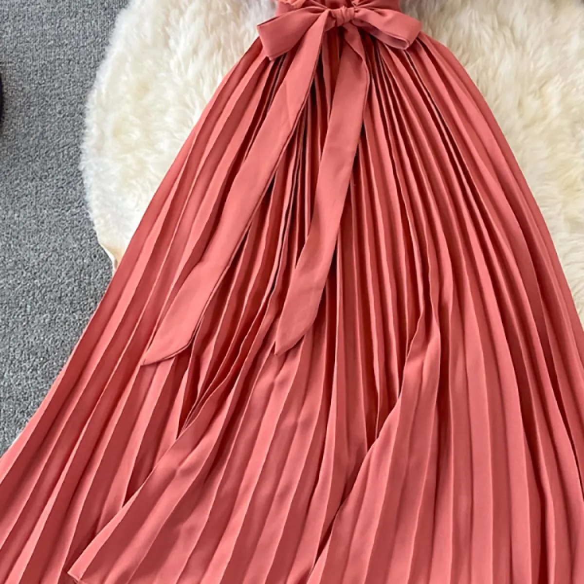 Abito longuette a pieghe verde / rosso / beige da donna estiva Abito longuette drappeggiato con scollo a V femminile Elegante ab