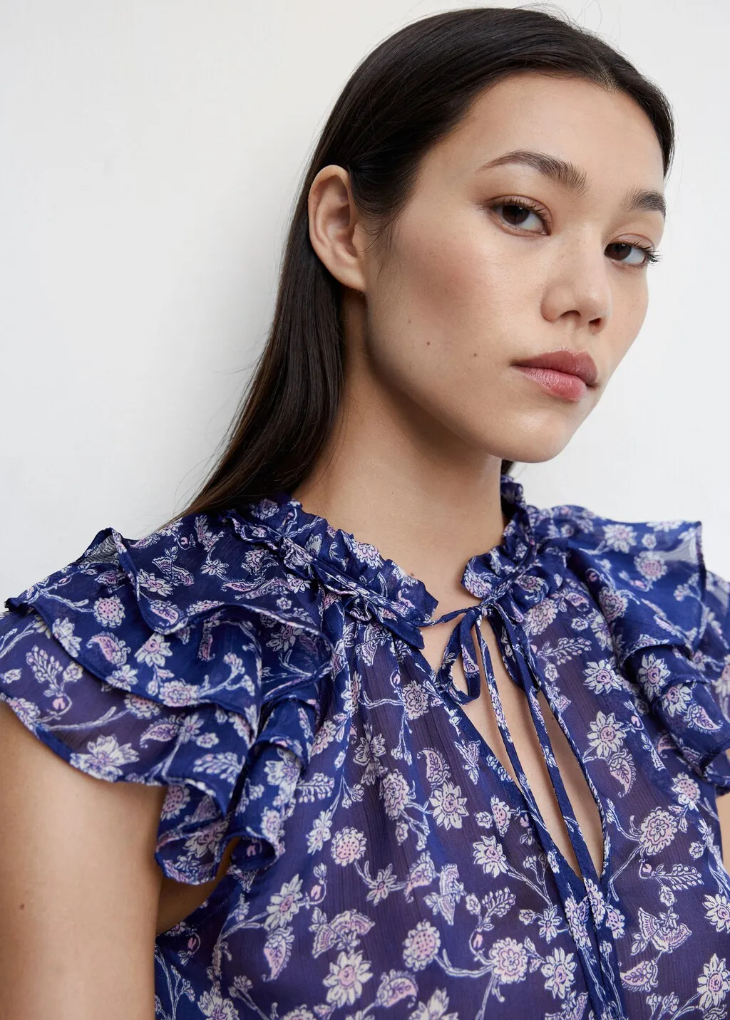Blusa floreale volant