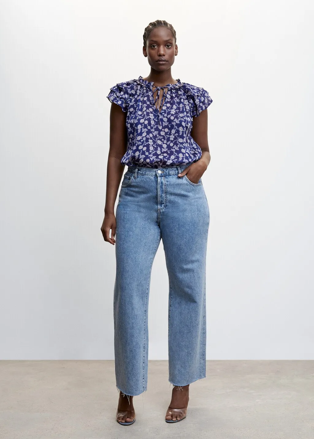 Blusa floreale volant