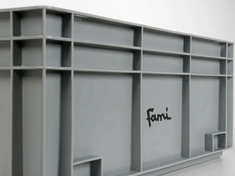 Cassette in plastica Fami Euro Box 300x200x120mm con maniglie a conchiglia e fondo liscio (10pz)