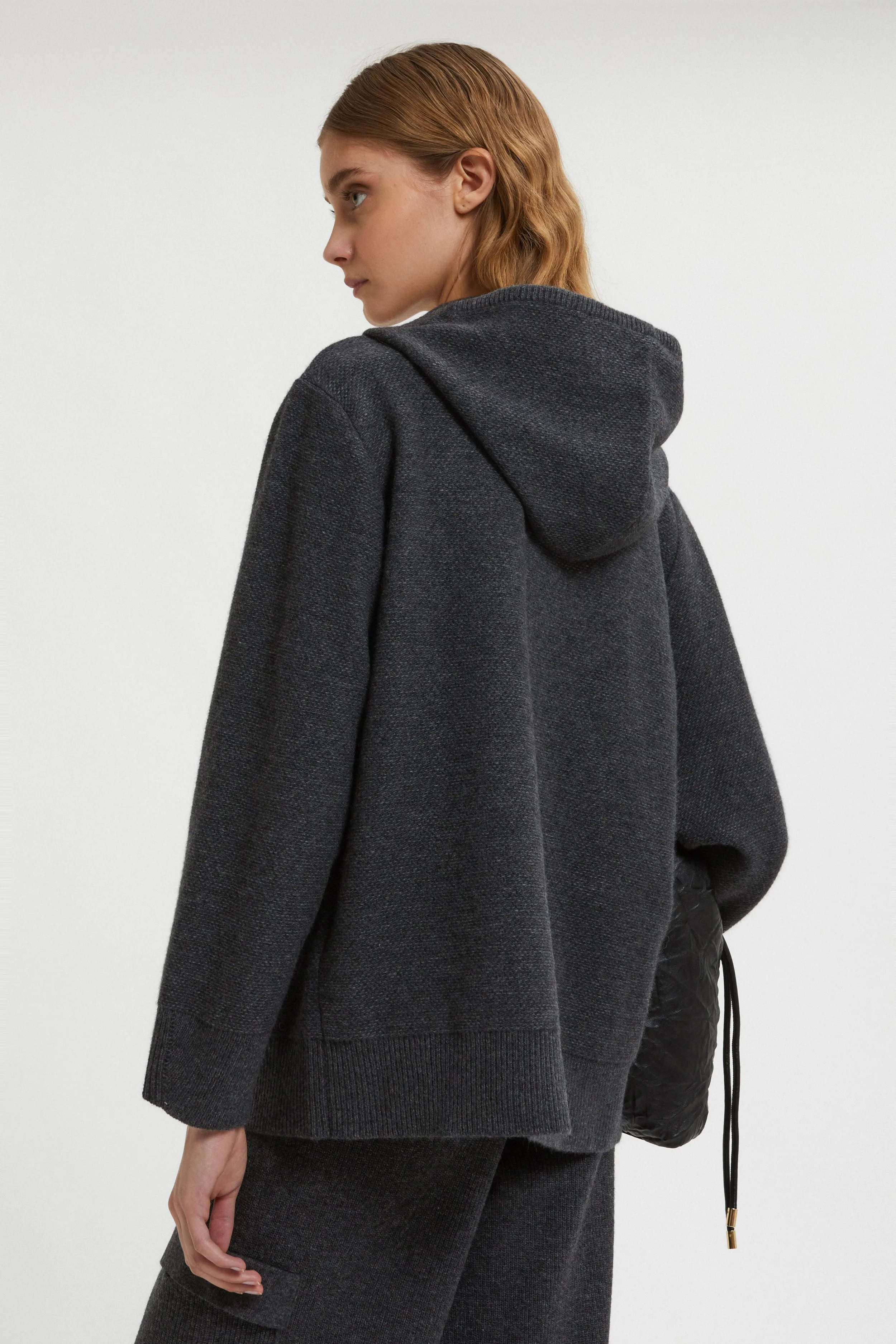 Ermanno Firenze MAGLIA RICAMATA CON ZIP E CAPPUCCIO