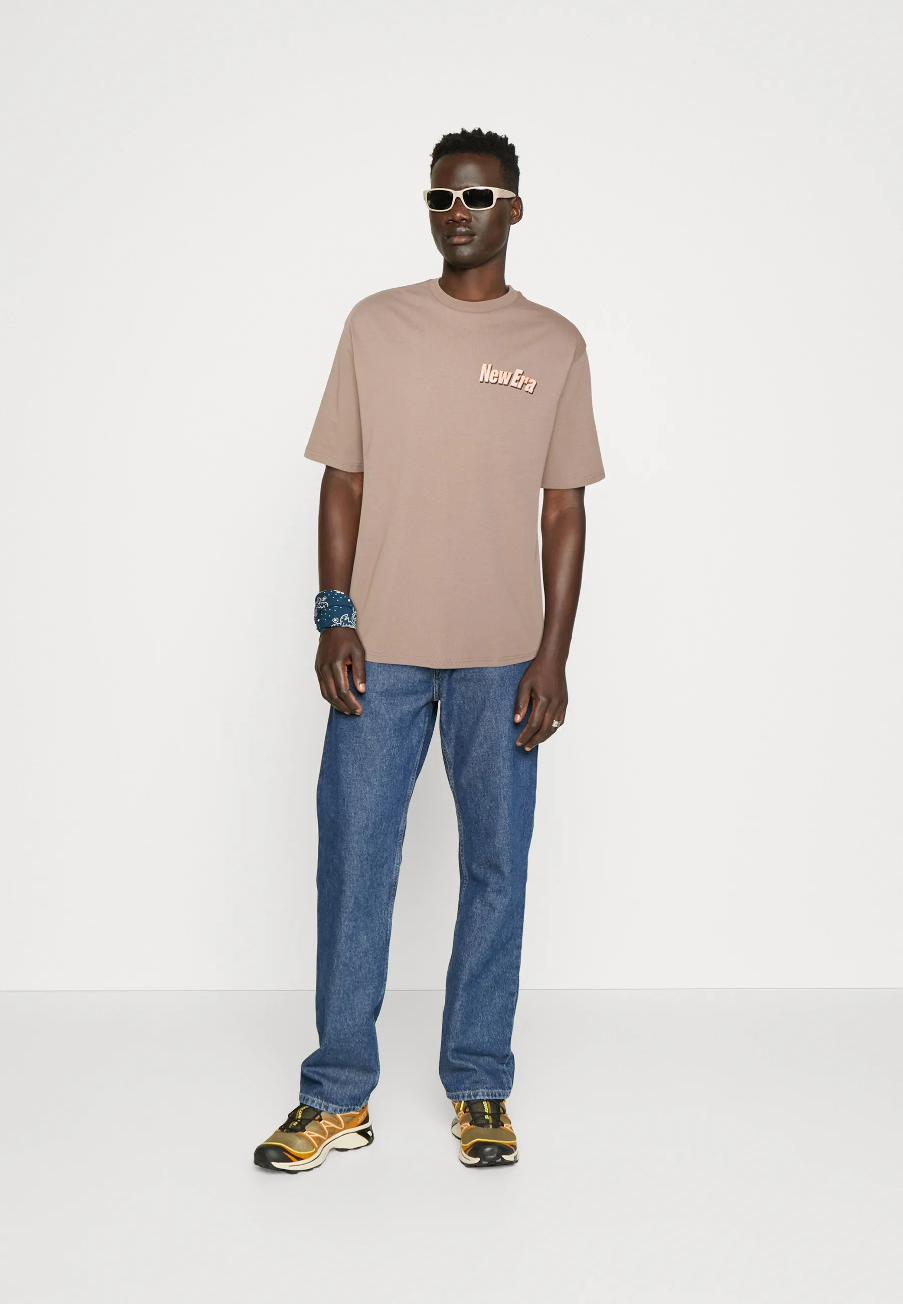 GRAPHIC TEE - T-shirt con stampa