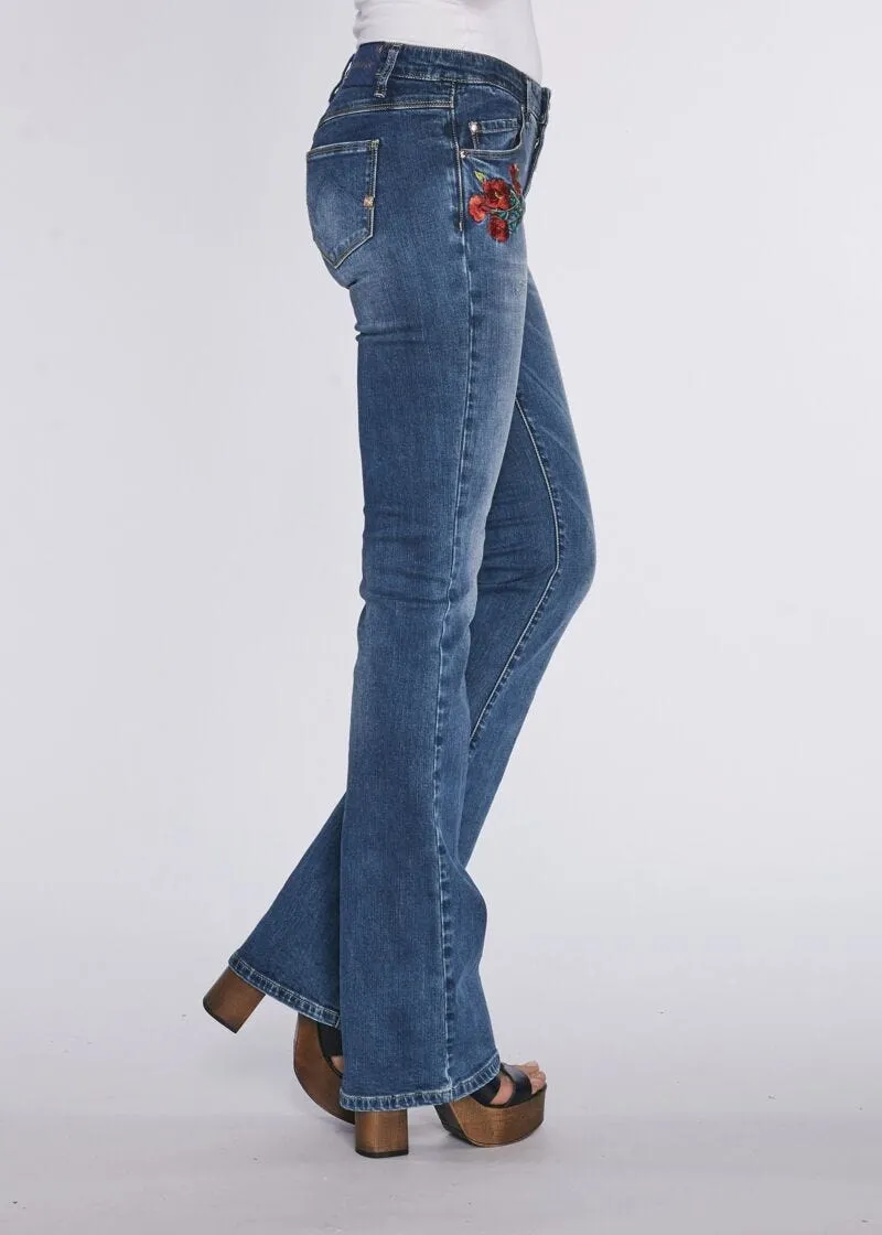 Jeans fit and flare con ricamo