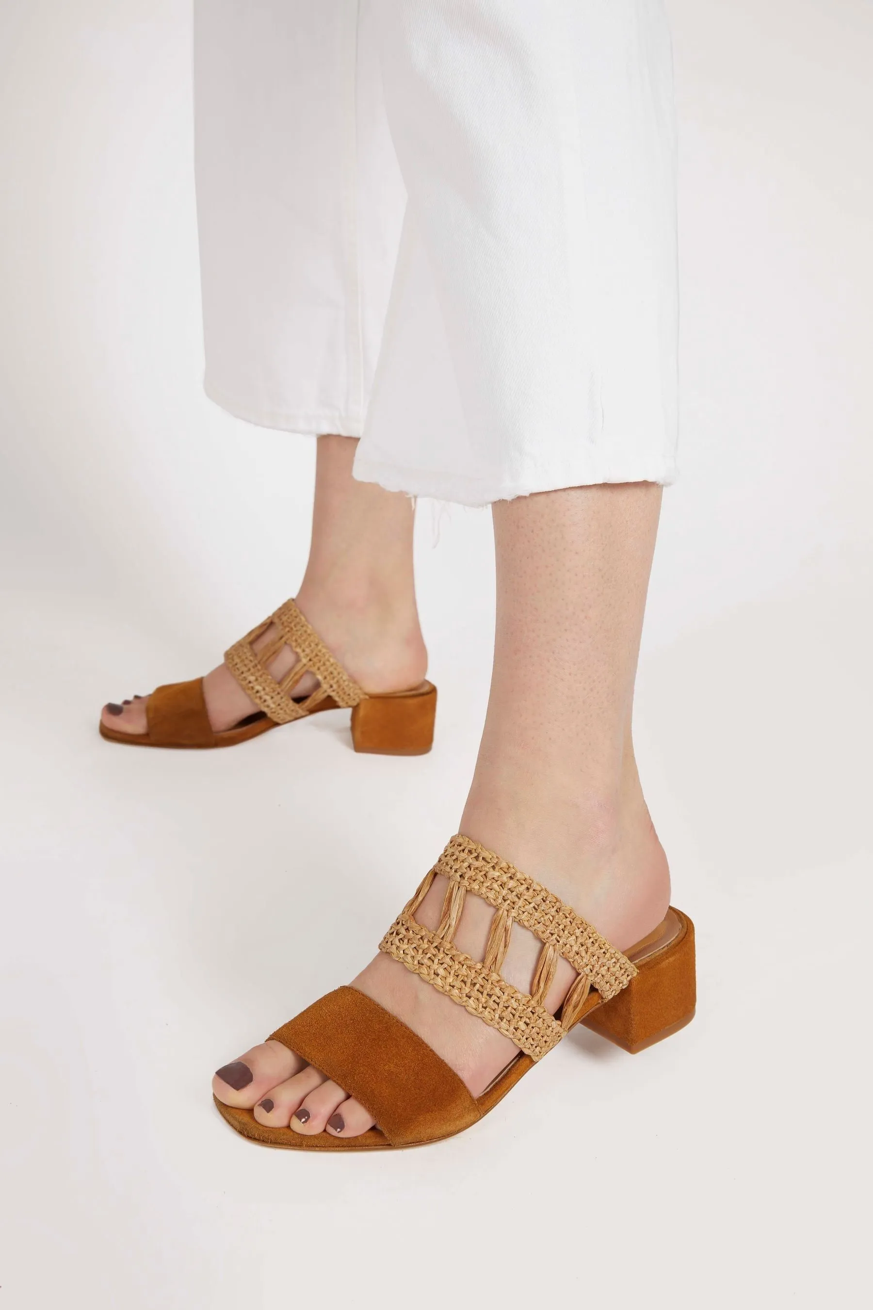 Jones Bootmaker - Kimora - Nero Sandali a sabot in rafia