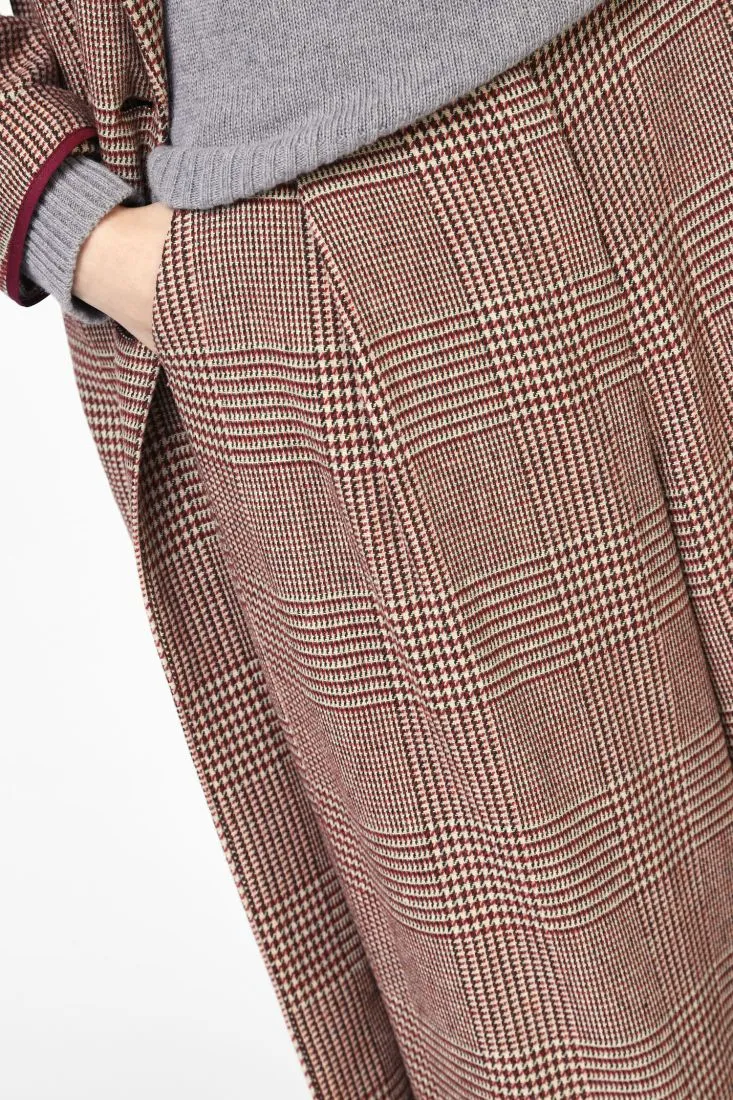  Palazzo trousers with checkered pattern    