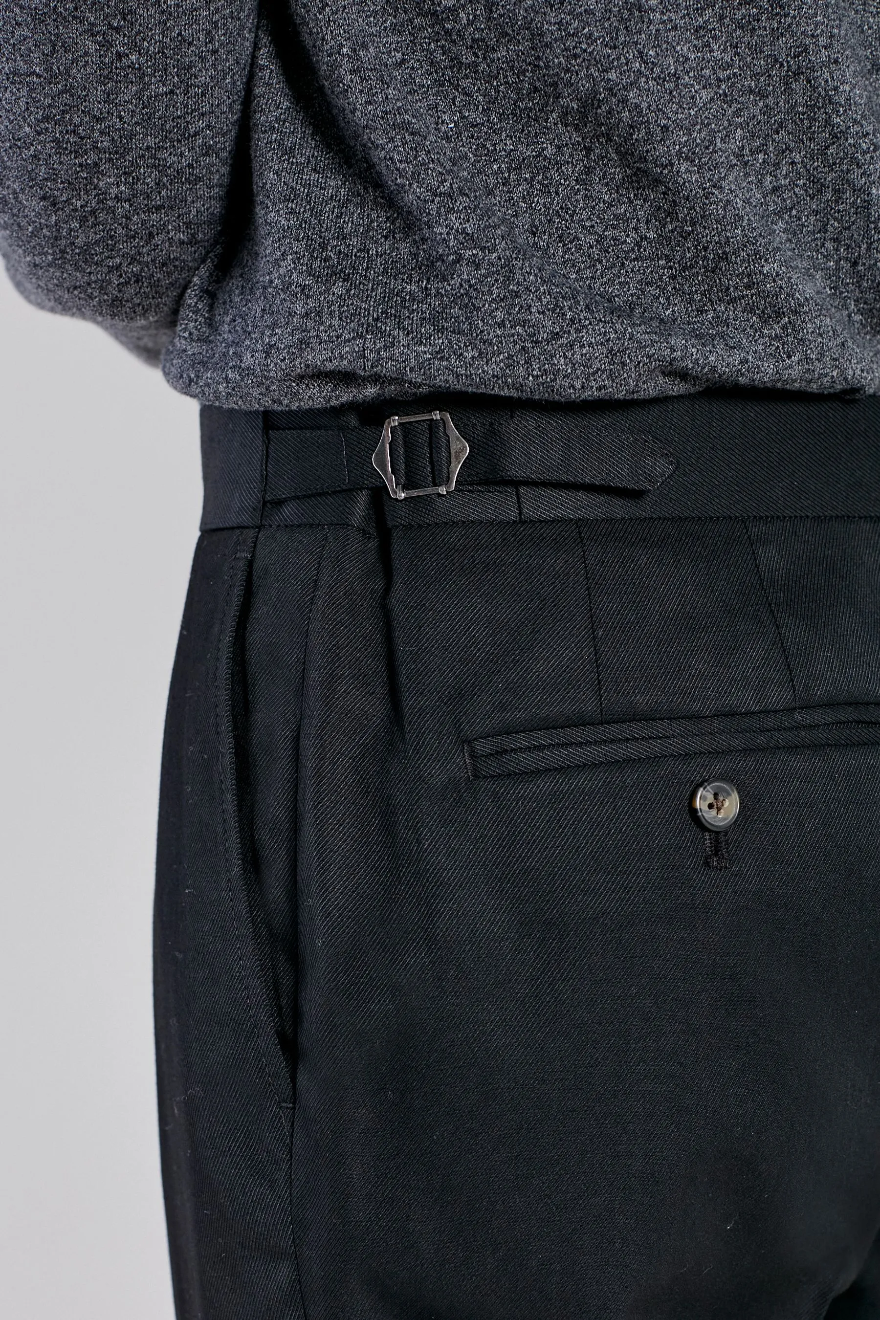 Pantaloni elegante in twill con regolabile laterale    