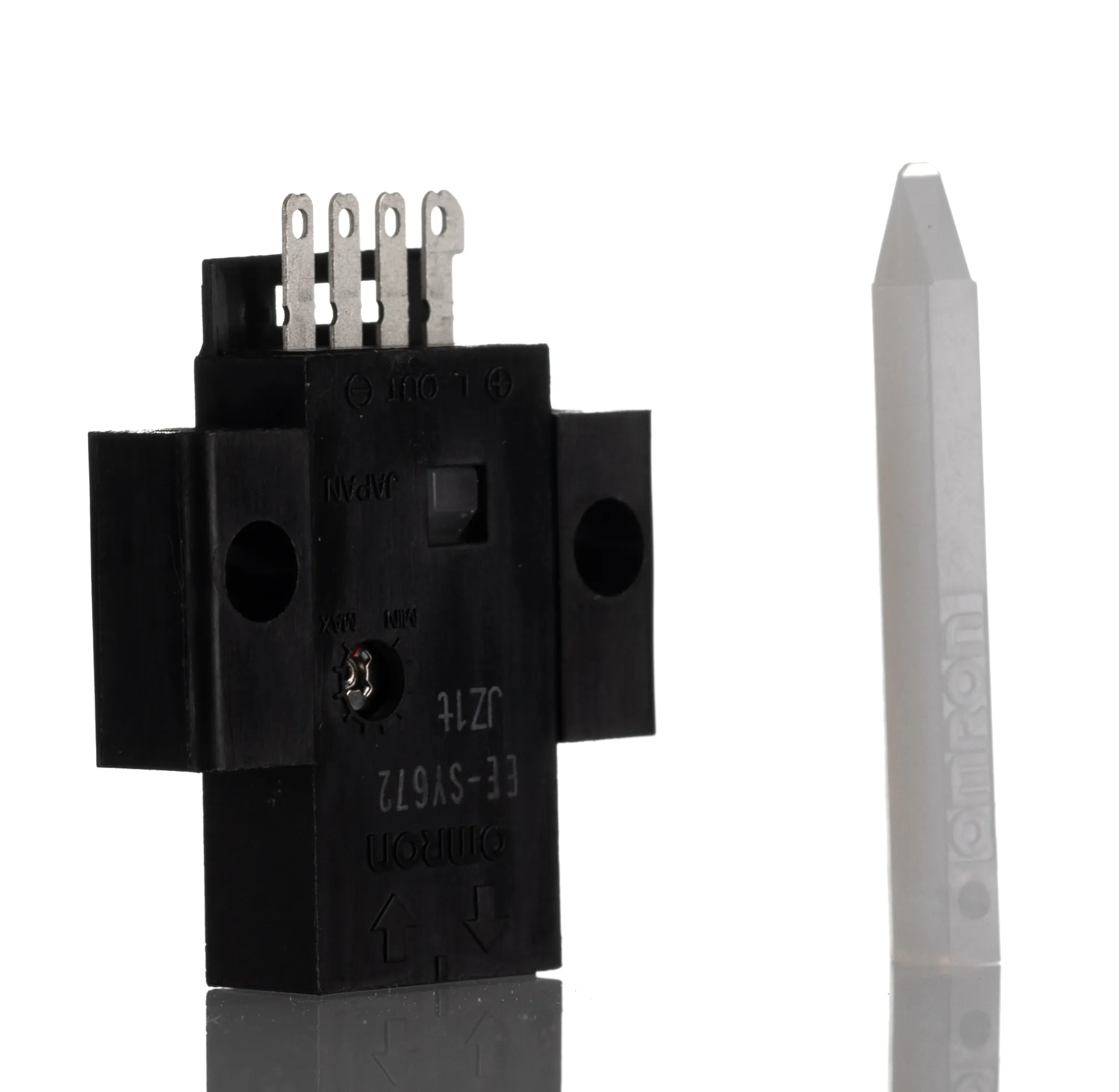Sensore fotoelettrico Rettangolare Omron, a retroriflessione, rilevamento 1 mm → 5 mm, uscita NPN