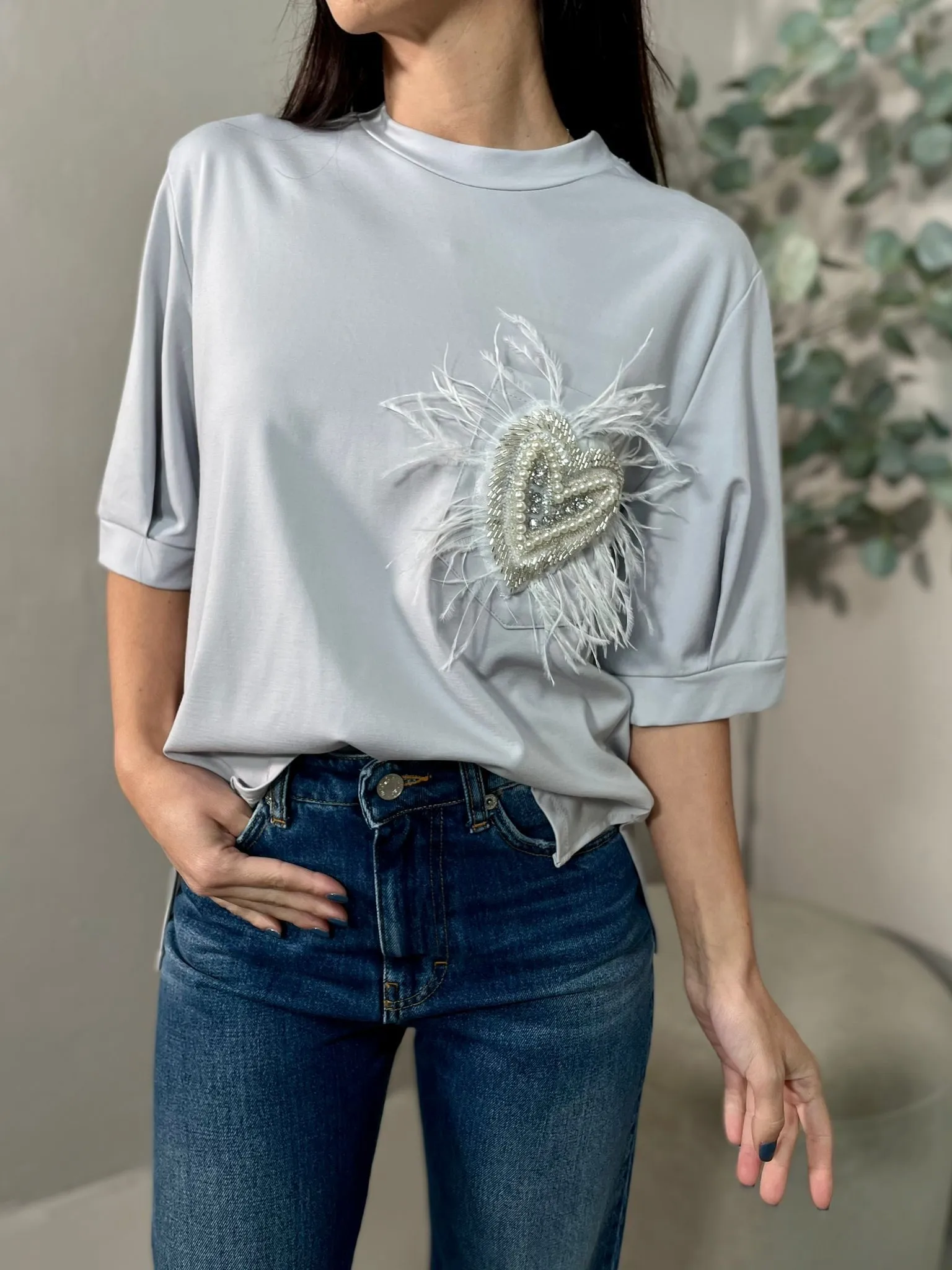 T-shirt Cuore Piume Pietra